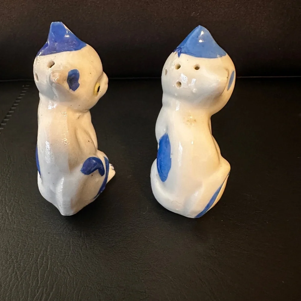 👗💜Quirky Vintage Sad Cat Kitten Salt‎ Pepper Shakers White Blue yellow eyes…